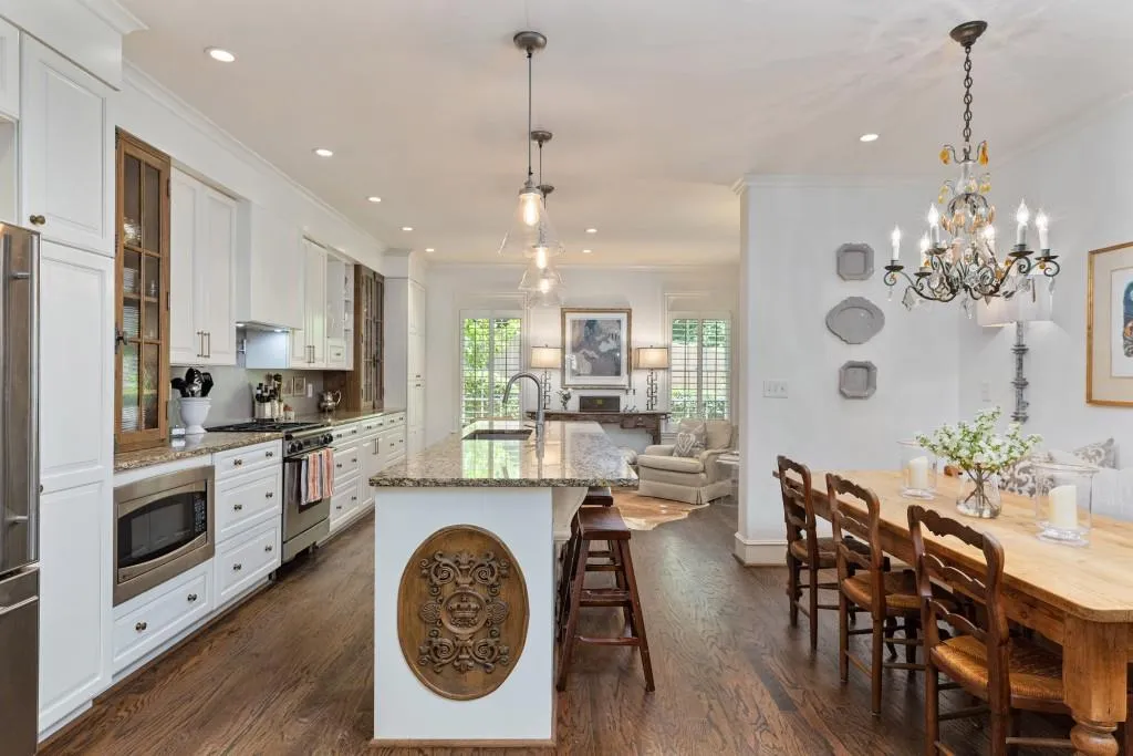 3050 Margaret Mitchell Drive Unit 50, Atlanta, Georgia 30327, 3 Bedrooms Bedrooms, ,2 BathroomsBathrooms,Residential,For Sale,3050 Margaret Mitchell Drive Unit 50,7634690