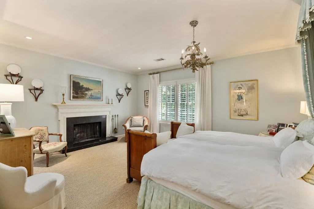 3050 Margaret Mitchell Drive Unit 50, Atlanta, Georgia 30327, 3 Bedrooms Bedrooms, ,2 BathroomsBathrooms,Residential,For Sale,3050 Margaret Mitchell Drive Unit 50,7634690