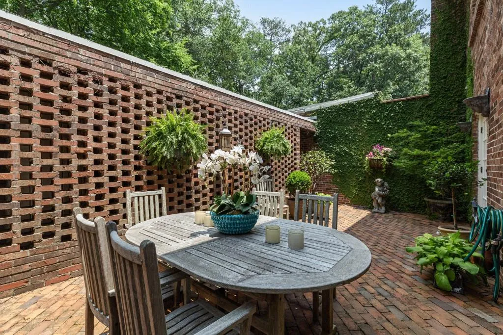 3050 Margaret Mitchell Drive Unit 50, Atlanta, Georgia 30327, 3 Bedrooms Bedrooms, ,2 BathroomsBathrooms,Residential,For Sale,3050 Margaret Mitchell Drive Unit 50,7634690