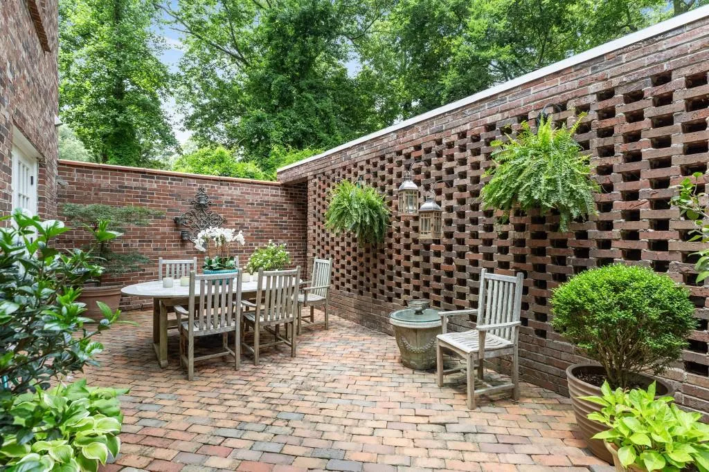 3050 Margaret Mitchell Drive Unit 50, Atlanta, Georgia 30327, 3 Bedrooms Bedrooms, ,2 BathroomsBathrooms,Residential,For Sale,3050 Margaret Mitchell Drive Unit 50,7634690