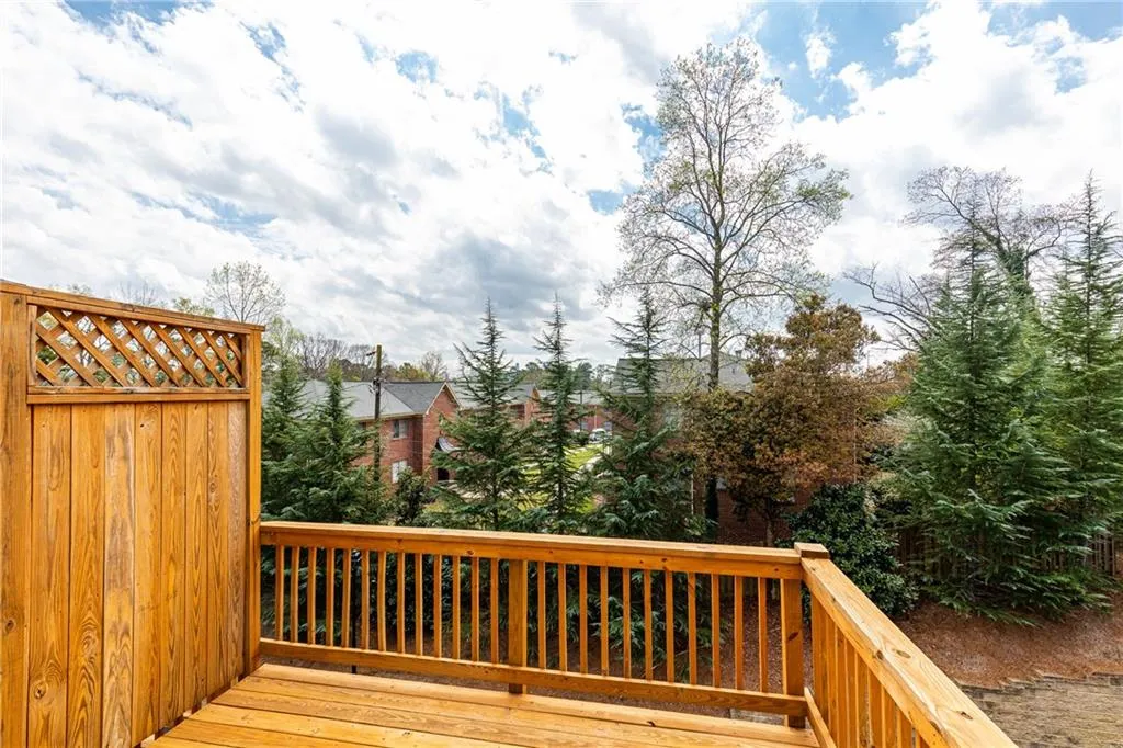 4259 Deming Circle, Sandy Springs, Georgia 30342, 2 Bedrooms Bedrooms, ,3 BathroomsBathrooms,Residential,Sold,4259 Deming Circle,6764757