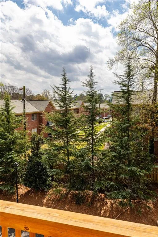 4259 Deming Circle, Sandy Springs, Georgia 30342, 2 Bedrooms Bedrooms, ,3 BathroomsBathrooms,Residential,Sold,4259 Deming Circle,6764757