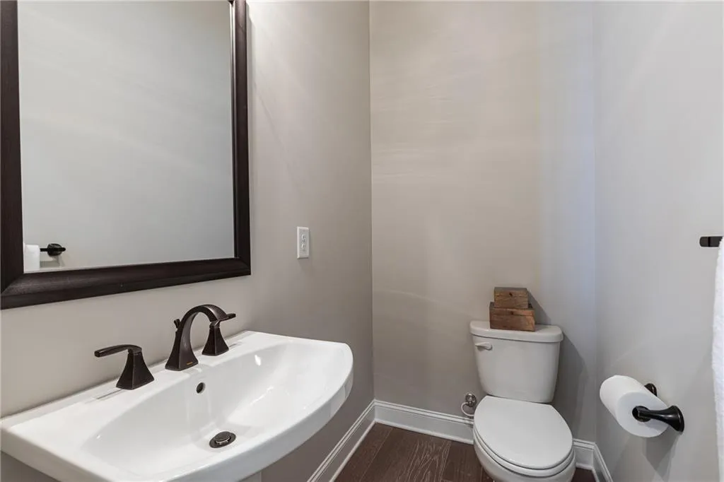 4259 Deming Circle, Sandy Springs, Georgia 30342, 2 Bedrooms Bedrooms, ,3 BathroomsBathrooms,Residential,Sold,4259 Deming Circle,6764757