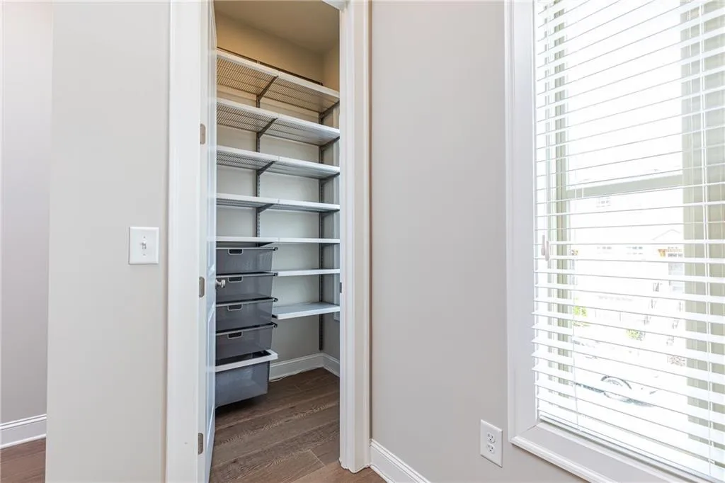 4259 Deming Circle, Sandy Springs, Georgia 30342, 2 Bedrooms Bedrooms, ,3 BathroomsBathrooms,Residential,Sold,4259 Deming Circle,6764757