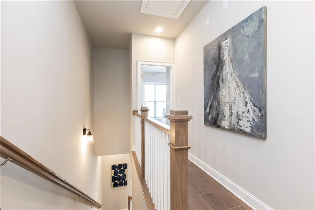 4259 Deming Circle, Sandy Springs, Georgia 30342, 2 Bedrooms Bedrooms, ,3 BathroomsBathrooms,Residential,Sold,4259 Deming Circle,6764757