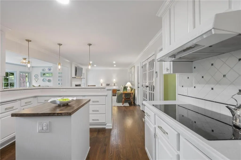 345 Franklin Road, Atlanta, Georgia 30342, 4 Bedrooms Bedrooms, ,3 BathroomsBathrooms,Residential,For Sale,345 Franklin Road,7764196