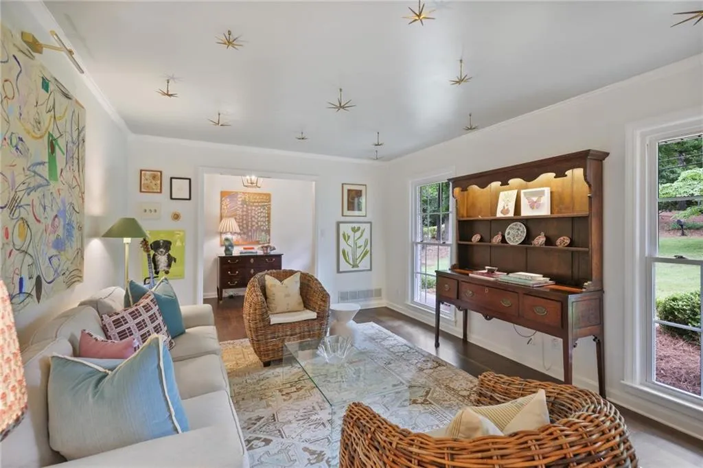 345 Franklin Road, Atlanta, Georgia 30342, 4 Bedrooms Bedrooms, ,3 BathroomsBathrooms,Residential,For Sale,345 Franklin Road,7764196