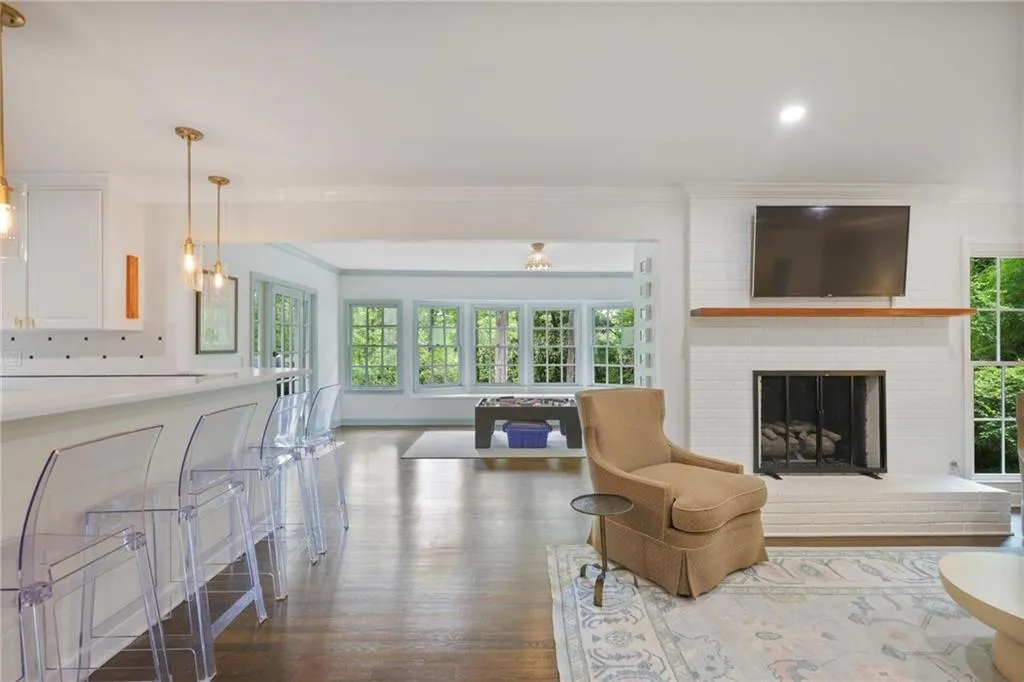 345 Franklin Road, Atlanta, Georgia 30342, 4 Bedrooms Bedrooms, ,3 BathroomsBathrooms,Residential,For Sale,345 Franklin Road,7764196