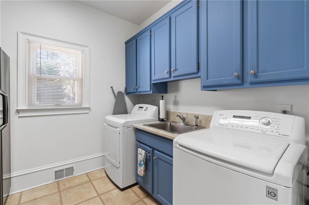 Main Level laundry room