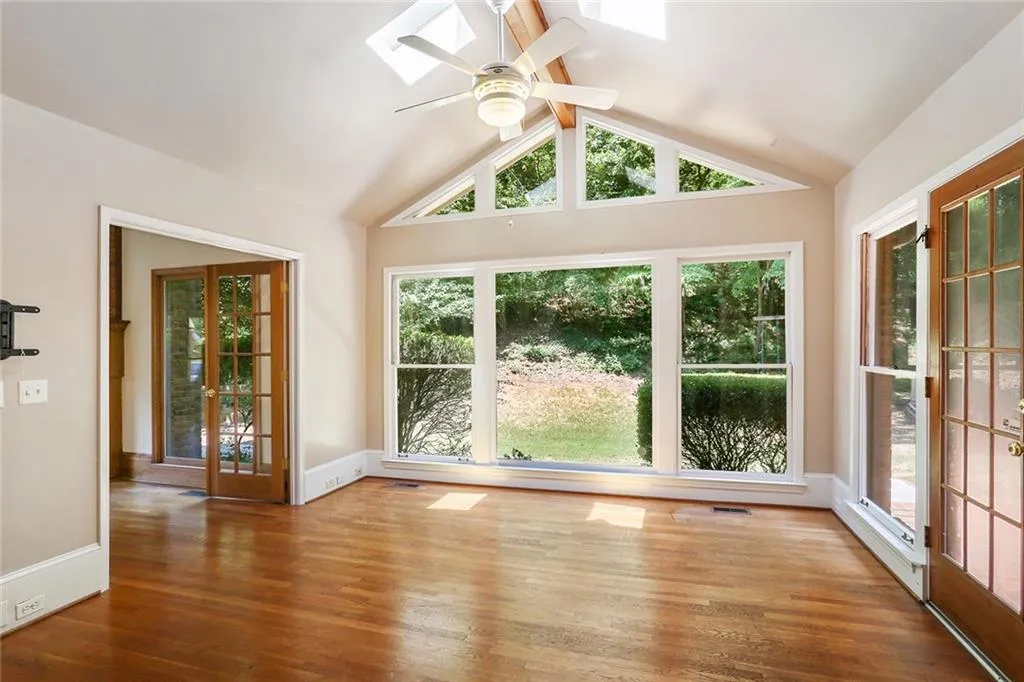 7680 Dunvegan Close, Sandy Springs, Georgia 30350, 4 Bedrooms Bedrooms, ,3 BathroomsBathrooms,Residential,Sold,7680 Dunvegan Close,5851285