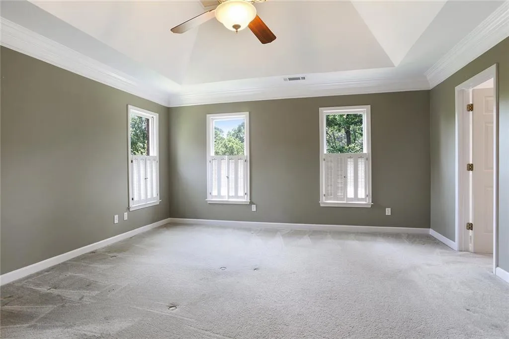 7680 Dunvegan Close, Sandy Springs, Georgia 30350, 4 Bedrooms Bedrooms, ,3 BathroomsBathrooms,Residential,Sold,7680 Dunvegan Close,5851285