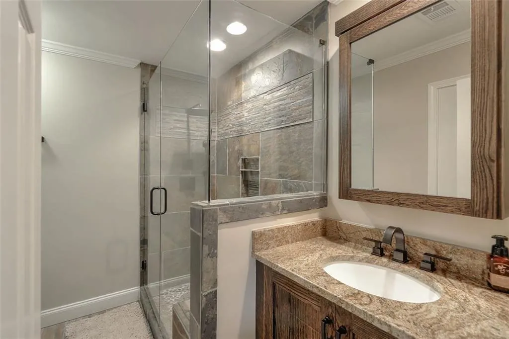 2030 River North Parkway, Sandy Springs, Georgia 30328, 5 Bedrooms Bedrooms, ,4 BathroomsBathrooms,Residential,Sold,2030 River North Parkway,6052423