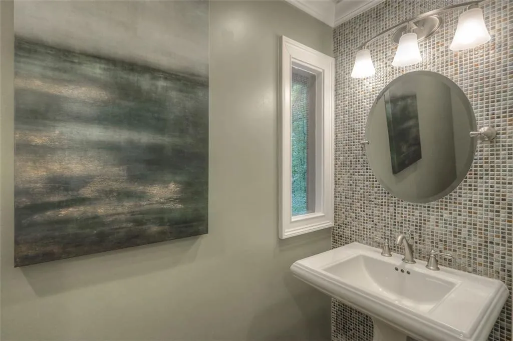 2030 River North Parkway, Sandy Springs, Georgia 30328, 5 Bedrooms Bedrooms, ,4 BathroomsBathrooms,Residential,Sold,2030 River North Parkway,6052423