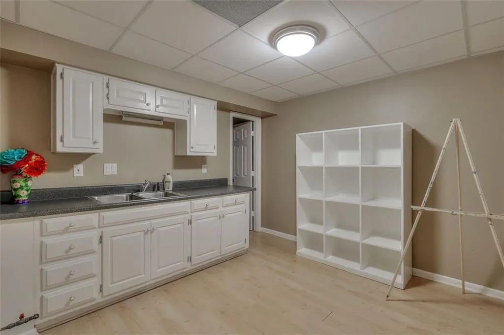 2030 River North Parkway, Sandy Springs, Georgia 30328, 5 Bedrooms Bedrooms, ,4 BathroomsBathrooms,Residential,Sold,2030 River North Parkway,6052423