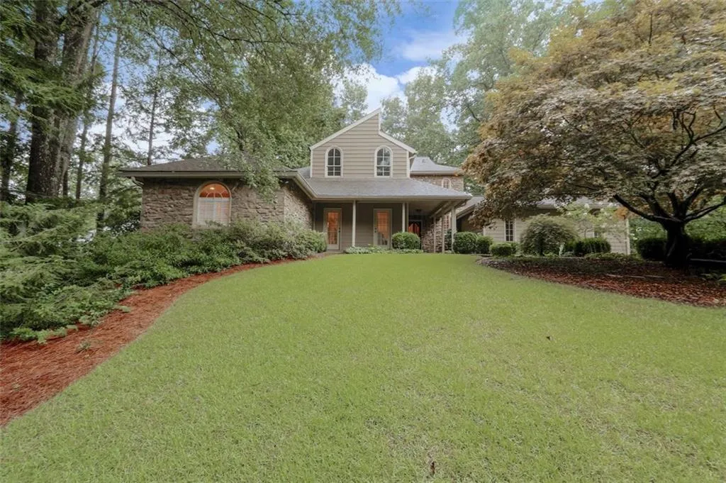 2030 River North Parkway, Sandy Springs, Georgia 30328, 5 Bedrooms Bedrooms, ,4 BathroomsBathrooms,Residential,Sold,2030 River North Parkway,6052423