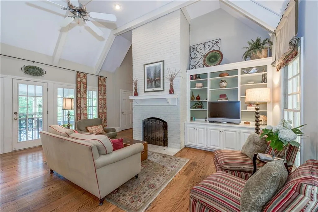5300 Woodridge Forest Trail, Sandy Springs, Georgia 30327, 5 Bedrooms Bedrooms, ,5 BathroomsBathrooms,Residential,Sold,5300 Woodridge Forest Trail,5857897