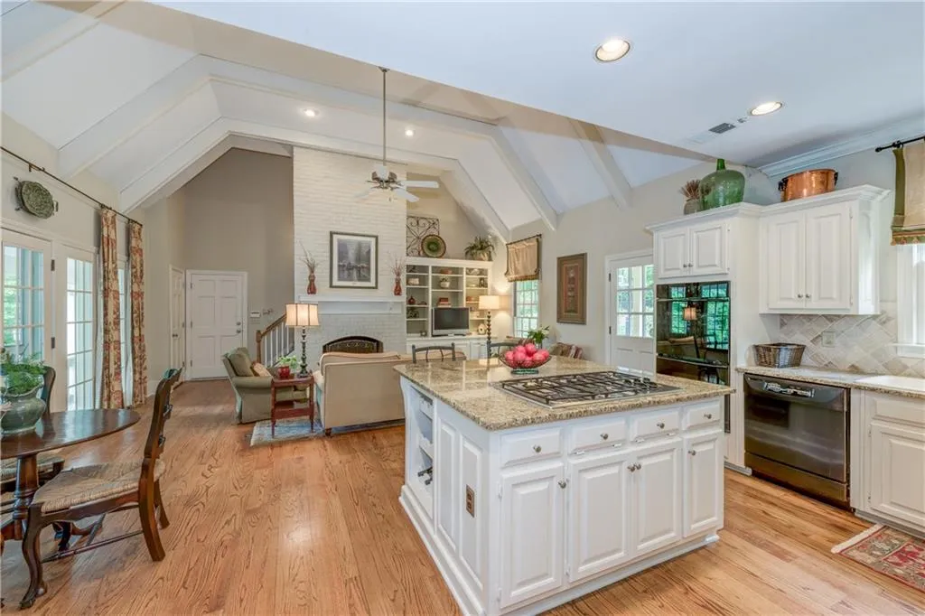 5300 Woodridge Forest Trail, Sandy Springs, Georgia 30327, 5 Bedrooms Bedrooms, ,5 BathroomsBathrooms,Residential,Sold,5300 Woodridge Forest Trail,5857897