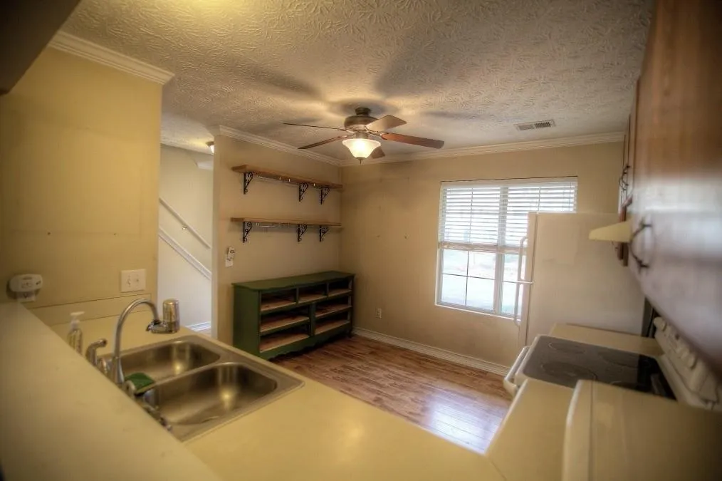 1506 Queen Anne Court Unit 1506, Sandy Springs, Georgia 30350, 2 Bedrooms Bedrooms, ,2 BathroomsBathrooms,Residential,Sold,1506 Queen Anne Court Unit 1506,5630911