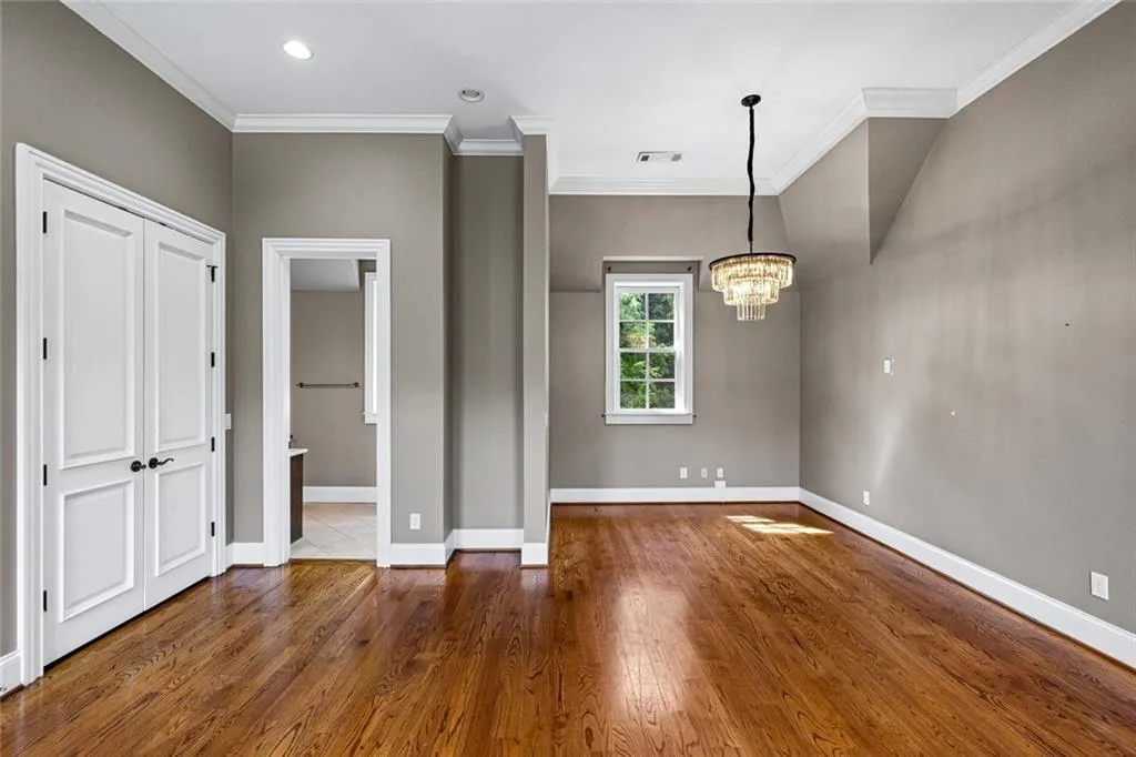 453 Londonberry Road Nw, Atlanta, Georgia 30327, 7 Bedrooms Bedrooms, 0 ,8 BathroomsBathrooms,Residential,For Sale,453 Londonberry Road Nw,7841831
