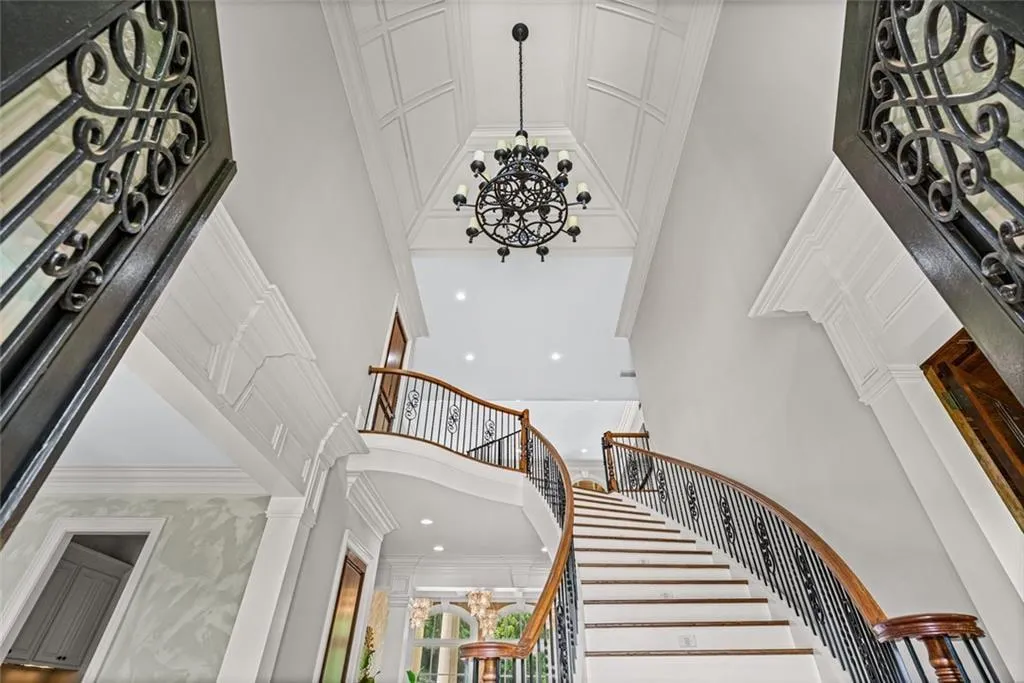 453 Londonberry Road Nw, Atlanta, Georgia 30327, 7 Bedrooms Bedrooms, 0 ,8 BathroomsBathrooms,Residential,For Sale,453 Londonberry Road Nw,7841831
