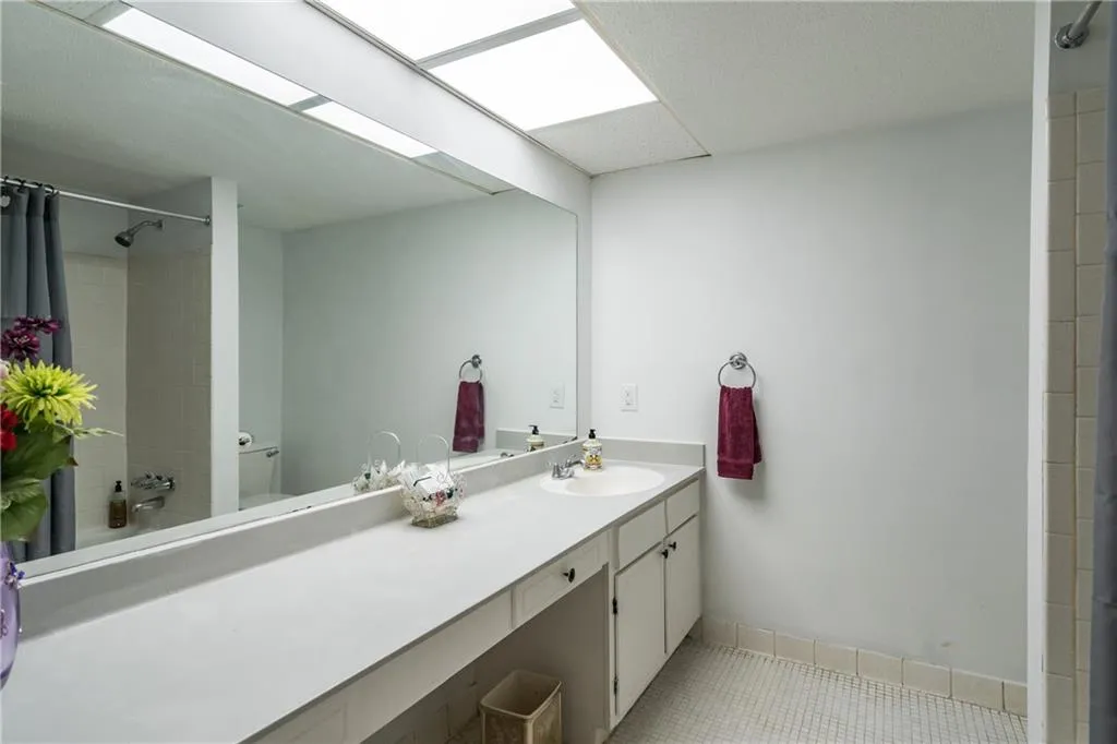 6851 Roswell Road Unit H26, Atlanta, Georgia 30328, 2 Bedrooms Bedrooms, ,2 BathroomsBathrooms,Residential,Sold,6851 Roswell Road Unit H26,6127855