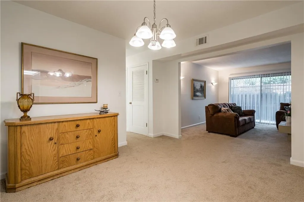 6851 Roswell Road Unit H26, Atlanta, Georgia 30328, 2 Bedrooms Bedrooms, ,2 BathroomsBathrooms,Residential,Sold,6851 Roswell Road Unit H26,6127855