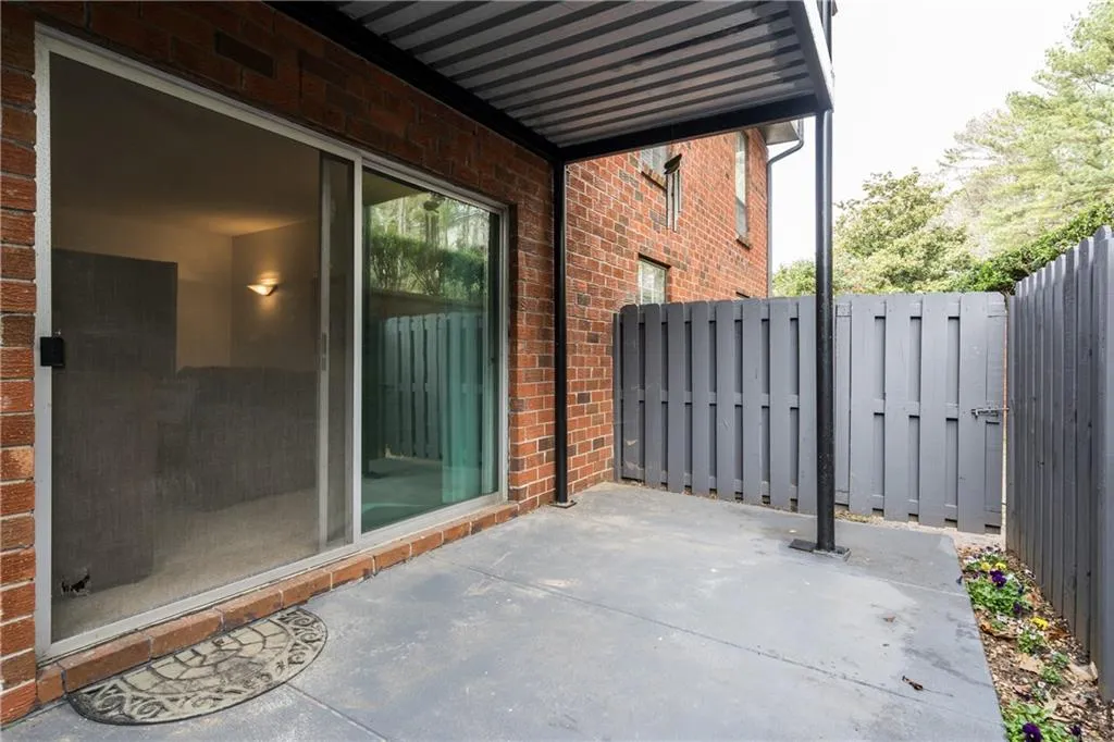 6851 Roswell Road Unit H26, Atlanta, Georgia 30328, 2 Bedrooms Bedrooms, ,2 BathroomsBathrooms,Residential,Sold,6851 Roswell Road Unit H26,6127855