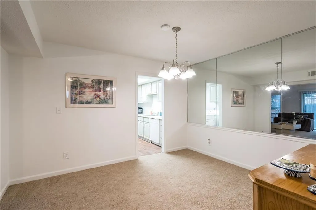 6851 Roswell Road Unit H26, Atlanta, Georgia 30328, 2 Bedrooms Bedrooms, ,2 BathroomsBathrooms,Residential,Sold,6851 Roswell Road Unit H26,6127855