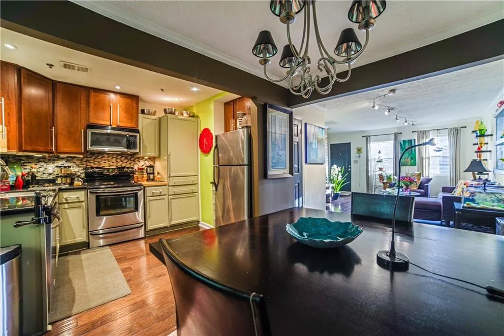 255 Winding River Drive Unit J, Sandy Springs, Georgia 30350, 2 Bedrooms Bedrooms, ,1 BathroomBathrooms,Residential,Sold,255 Winding River Drive Unit J,6005147