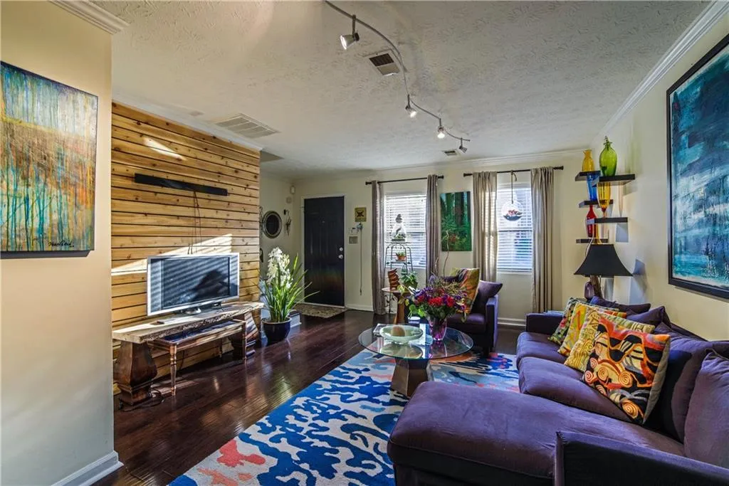 255 Winding River Drive Unit J, Sandy Springs, Georgia 30350, 2 Bedrooms Bedrooms, ,1 BathroomBathrooms,Residential,Sold,255 Winding River Drive Unit J,6005147