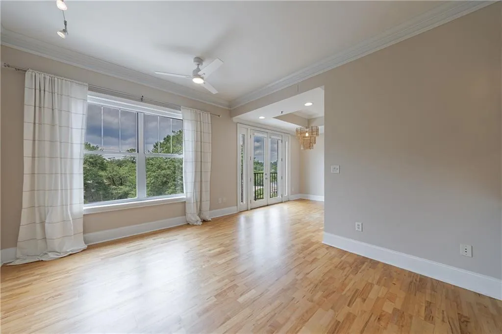 2255 Peachtree Road Ne Unit 620, Atlanta, Georgia 30309, 2 Bedrooms Bedrooms, ,2 BathroomsBathrooms,Residential,For Sale,2255 Peachtree Road Ne Unit 620,7596511