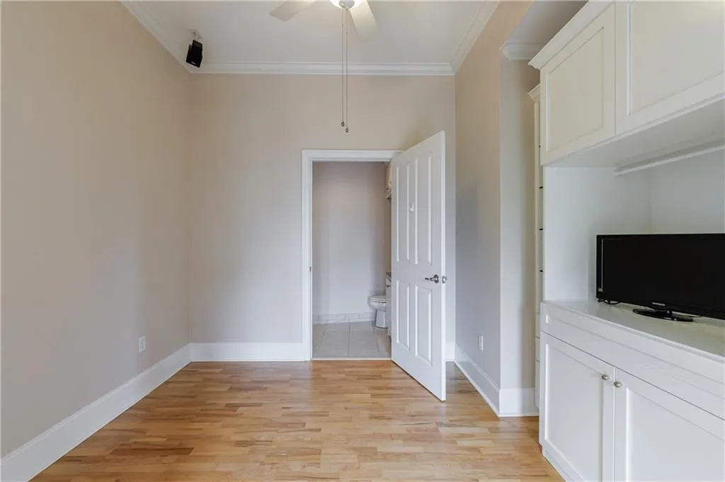 2255 Peachtree Road Ne Unit 620, Atlanta, Georgia 30309, 2 Bedrooms Bedrooms, ,2 BathroomsBathrooms,Residential,For Sale,2255 Peachtree Road Ne Unit 620,7596511