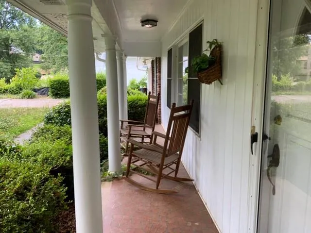 4795 Merlendale Court, Sandy Springs, Georgia 30327, 4 Bedrooms Bedrooms, ,3 BathroomsBathrooms,Residential,Sold,4795 Merlendale Court,6894043