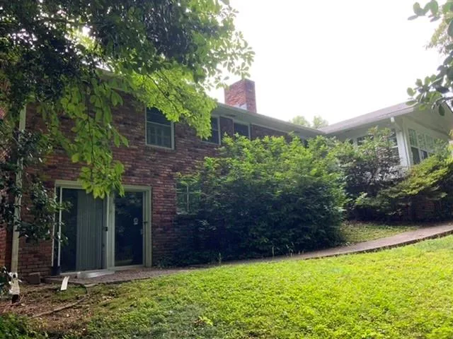 4795 Merlendale Court, Sandy Springs, Georgia 30327, 4 Bedrooms Bedrooms, ,3 BathroomsBathrooms,Residential,Sold,4795 Merlendale Court,6894043