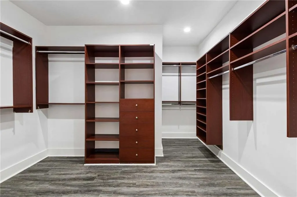 primary bedroom custom closet