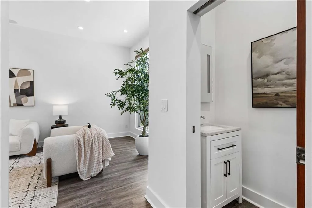 guest half bath
