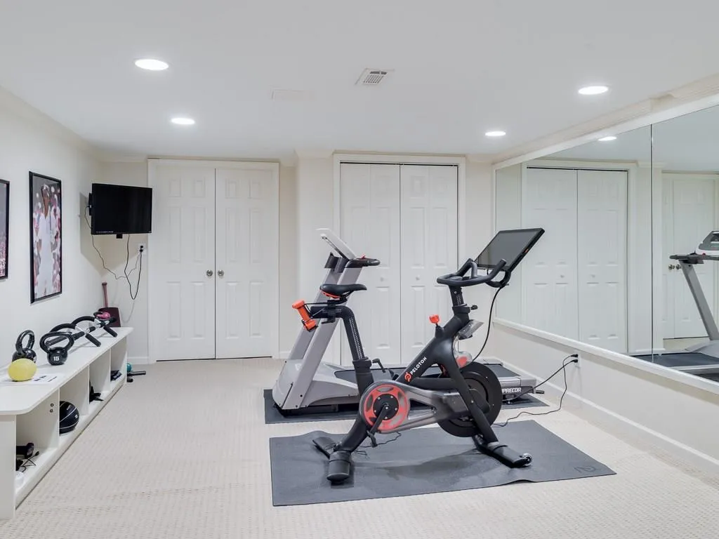 1490 Masters Club Drive, Sandy Springs, Georgia 30350, 6 Bedrooms Bedrooms, ,4 BathroomsBathrooms,Residential,Sold,1490 Masters Club Drive,5762014