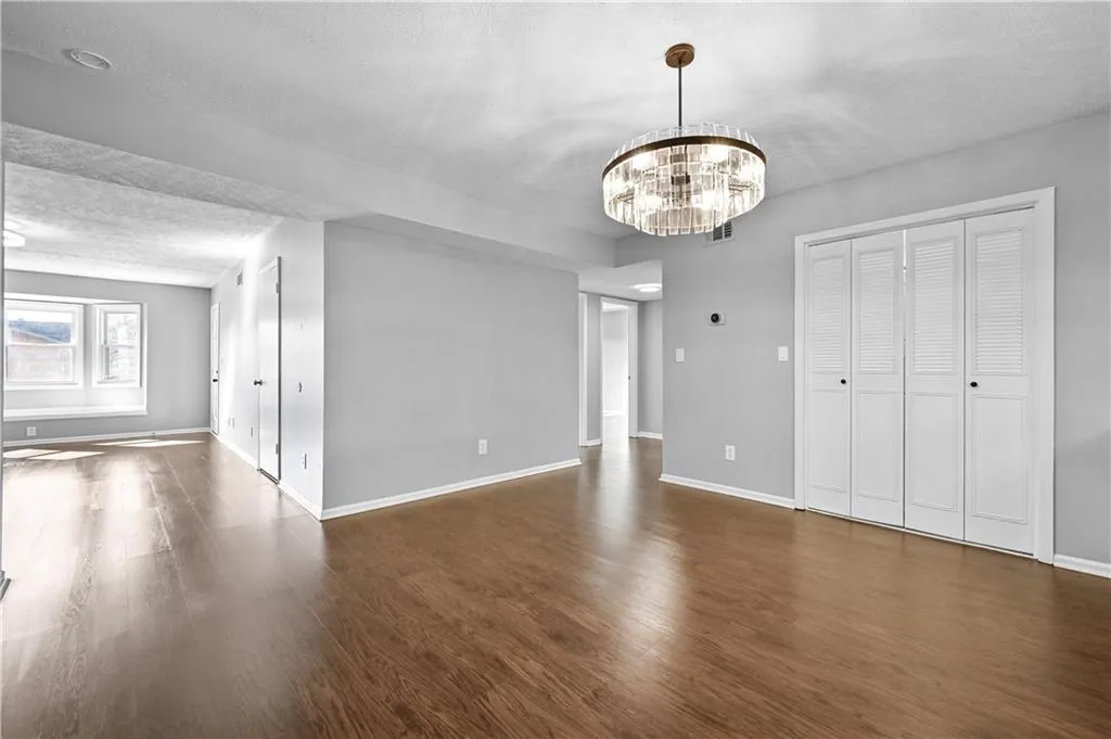 6851 Ne Roswell Road Unit C4, Atlanta, Georgia 30328, 3 Bedrooms Bedrooms, ,2 BathroomsBathrooms,Residential,For Sale,6851 Ne Roswell Road Unit C4,7572944