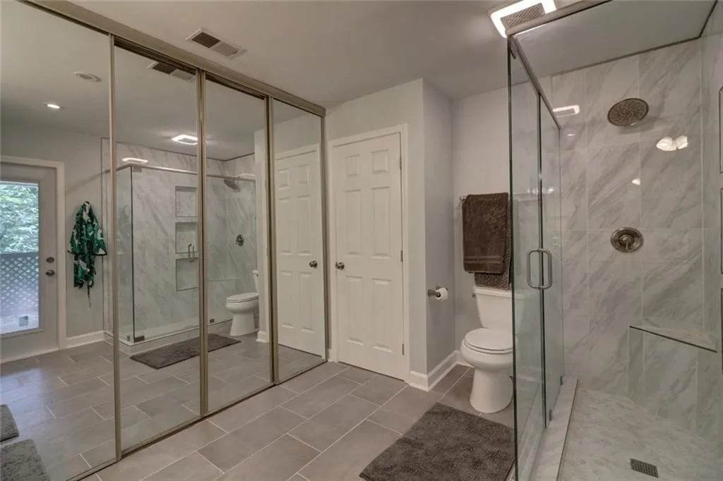 6802 Glenridge Drive Unit F, Sandy Springs, Georgia 30328, 2 Bedrooms Bedrooms, ,3 BathroomsBathrooms,Residential,Sold,6802 Glenridge Drive Unit F,6551804