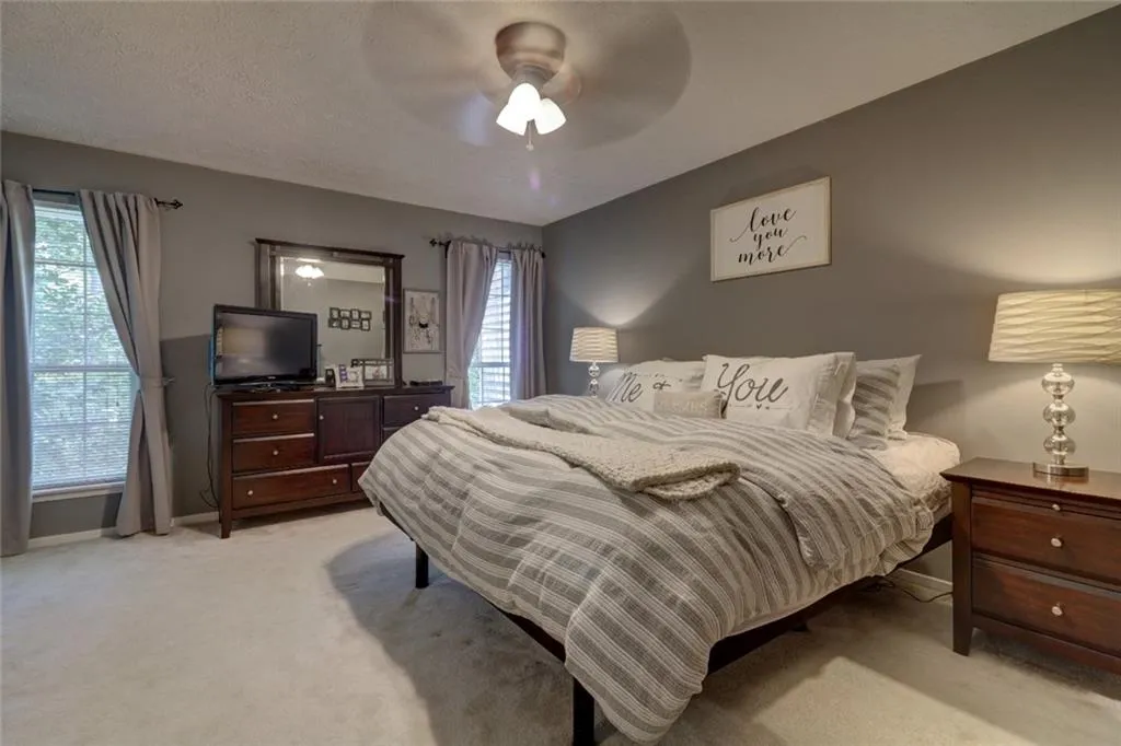 6802 Glenridge Drive Unit F, Sandy Springs, Georgia 30328, 2 Bedrooms Bedrooms, ,3 BathroomsBathrooms,Residential,Sold,6802 Glenridge Drive Unit F,6551804