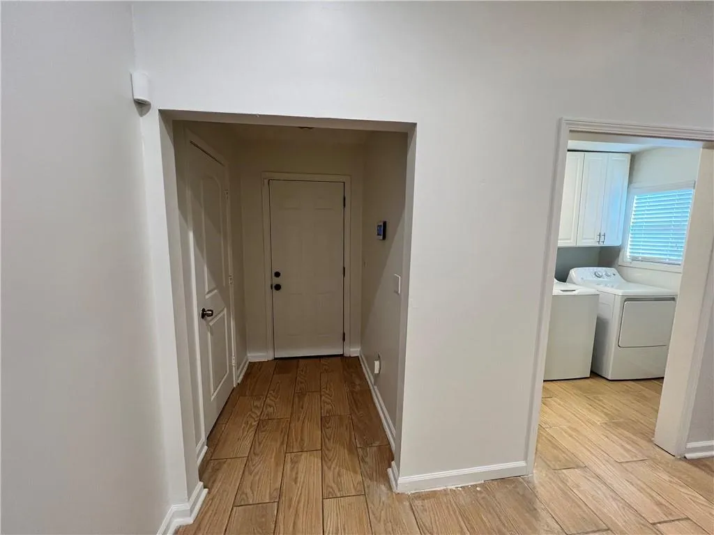 Hallway to to the backdoor!