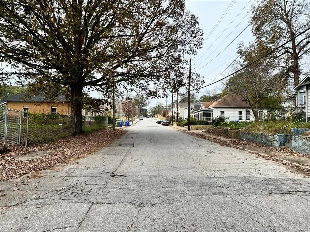 Wide streets & allow for ample street parking.