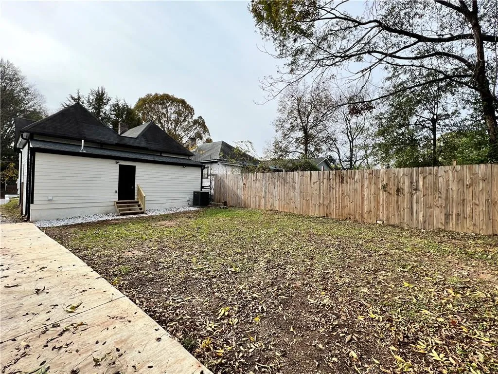 Ample backyard space for playing or even that BBQ!