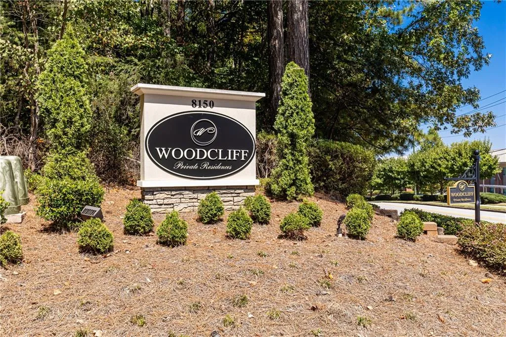 401 Woodcliff Drive, Atlanta, Georgia 30350, 2 Bedrooms Bedrooms, ,1 BathroomBathrooms,Residential,For Sale,401 Woodcliff Drive,7648746
