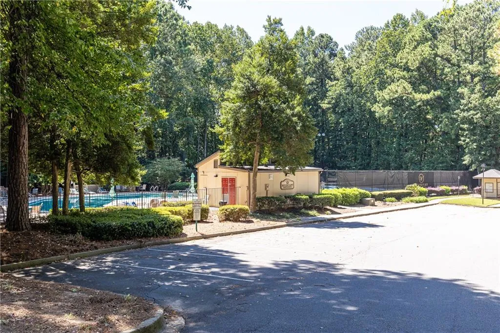 401 Woodcliff Drive, Atlanta, Georgia 30350, 2 Bedrooms Bedrooms, ,1 BathroomBathrooms,Residential,For Sale,401 Woodcliff Drive,7648746