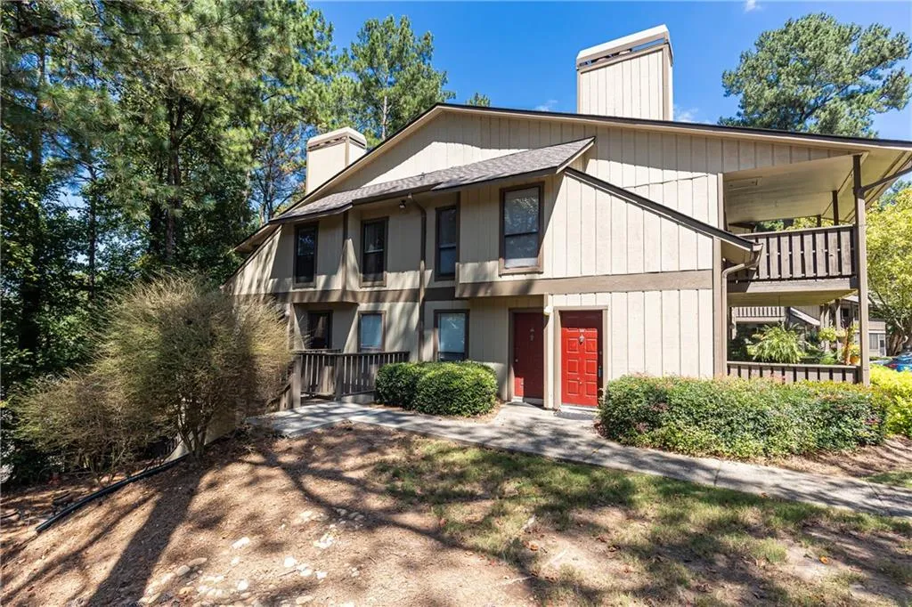 401 Woodcliff Drive, Atlanta, Georgia 30350, 2 Bedrooms Bedrooms, ,1 BathroomBathrooms,Residential,For Sale,401 Woodcliff Drive,7648746