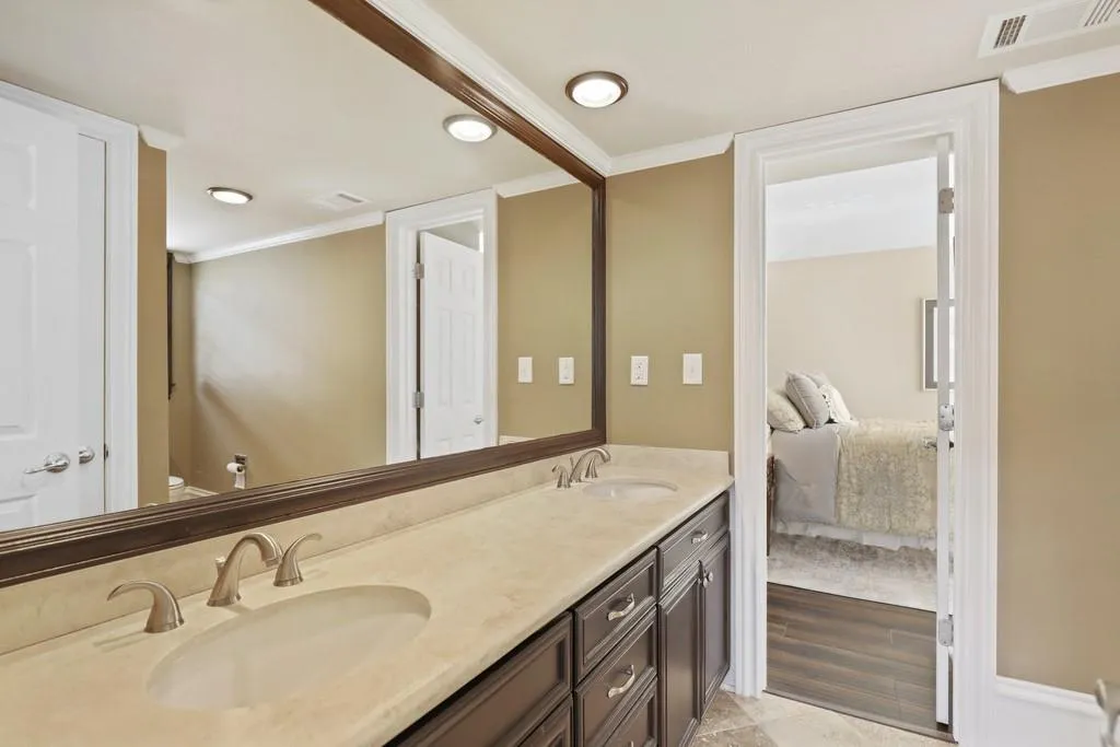 3045 River North Parkway, Atlanta, Georgia 30328, 5 Bedrooms Bedrooms, ,4 BathroomsBathrooms,Residential,Sold,3045 River North Parkway,6734684