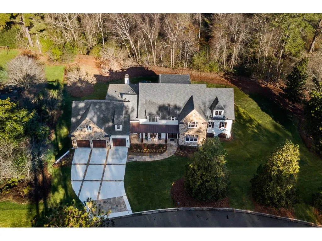 315 Glencastle Drive, Sandy Springs, Georgia 30327, 5 Bedrooms Bedrooms, ,5 BathroomsBathrooms,Residential,Sold,315 Glencastle Drive,6100381