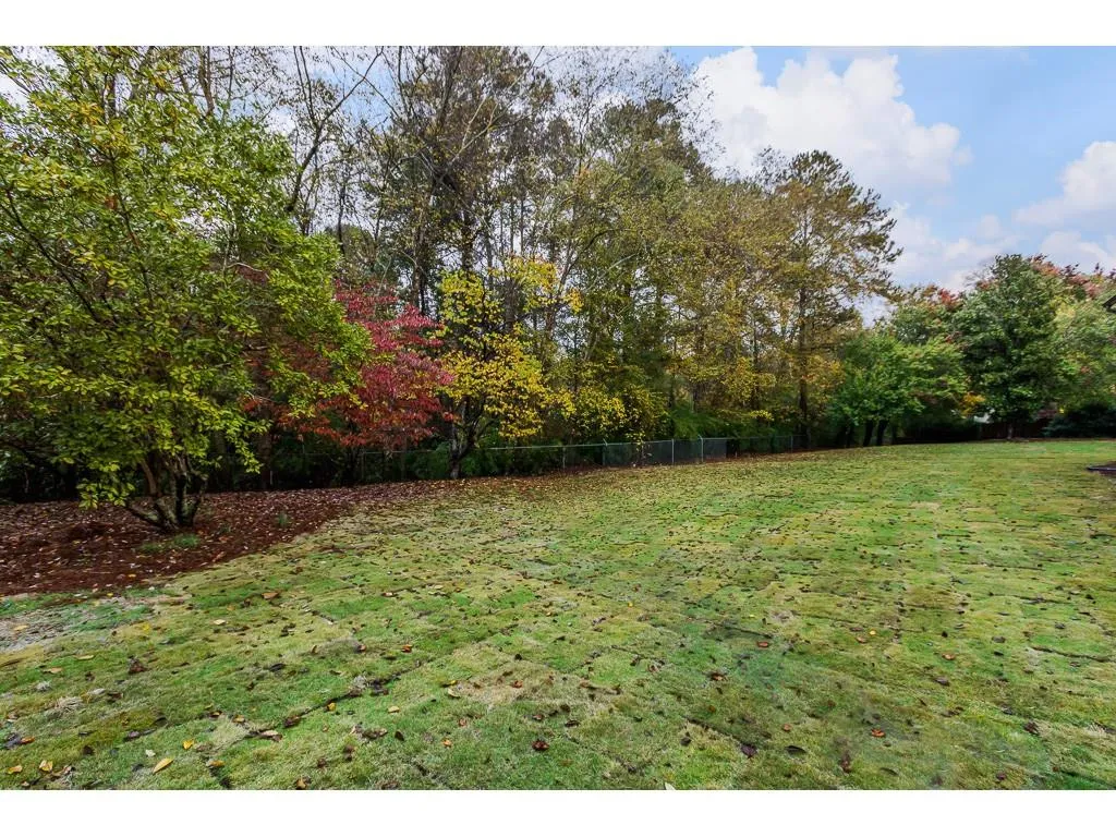 315 Glencastle Drive, Sandy Springs, Georgia 30327, 5 Bedrooms Bedrooms, ,5 BathroomsBathrooms,Residential,Sold,315 Glencastle Drive,6100381