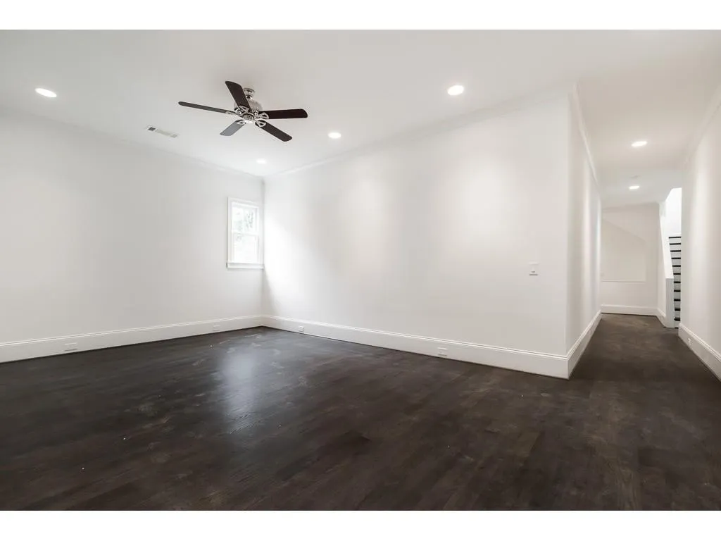 315 Glencastle Drive, Sandy Springs, Georgia 30327, 5 Bedrooms Bedrooms, ,5 BathroomsBathrooms,Residential,Sold,315 Glencastle Drive,6100381